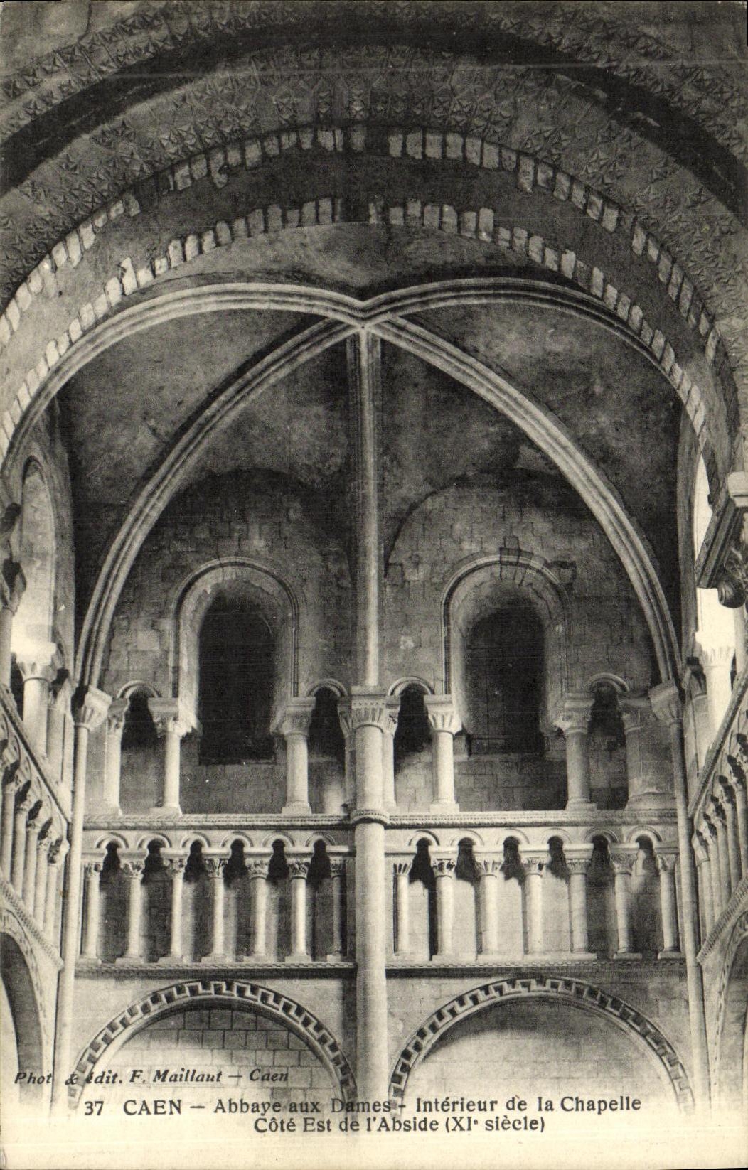 CPA Caen Abbaye aux Dames Interieur de la Chapelle
