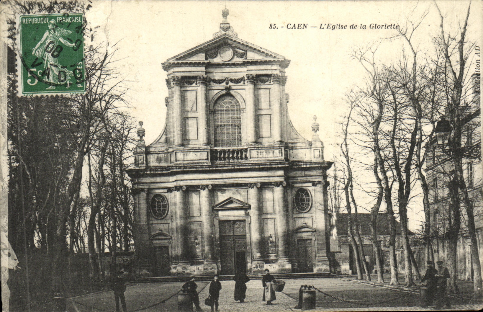 CPA Caen L Eglise de la Gloriette 