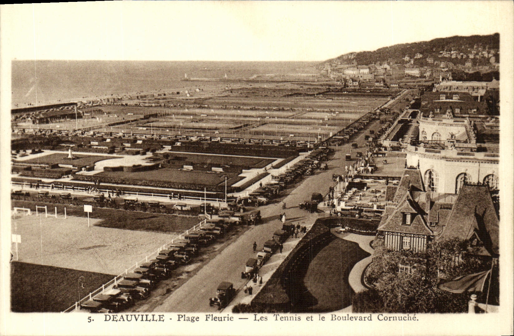 POSTAL Deauville de la VENDIMIA el tenis florecido de la playa y el bulevar de Cornuche