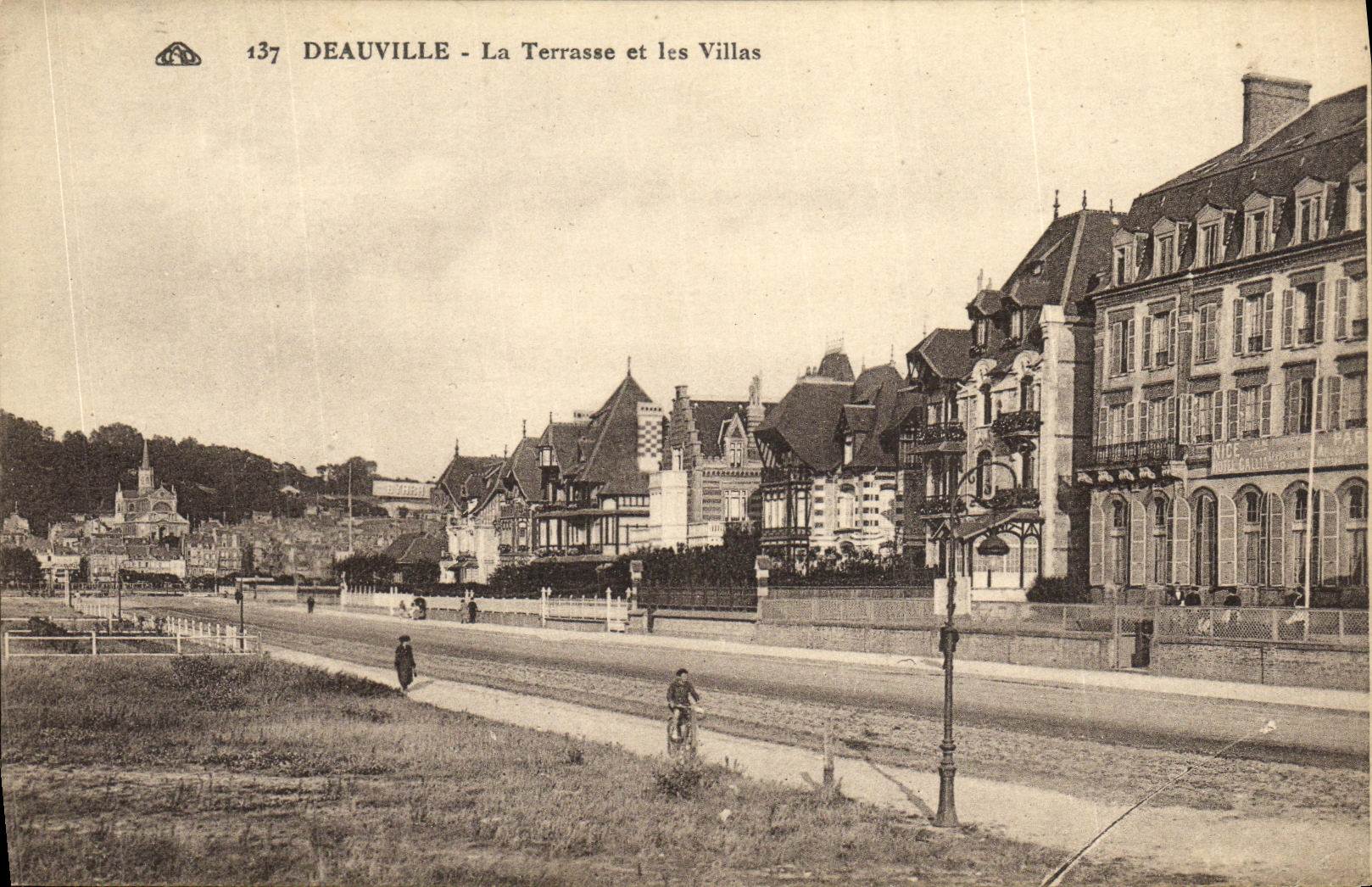 VINTAGE POSTCARD Deauville the Terrace and Villas