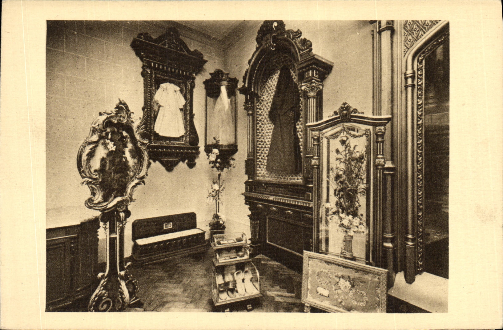 VINTAGE POSTCARD the Room of the Relics in Carmel de Lisieux