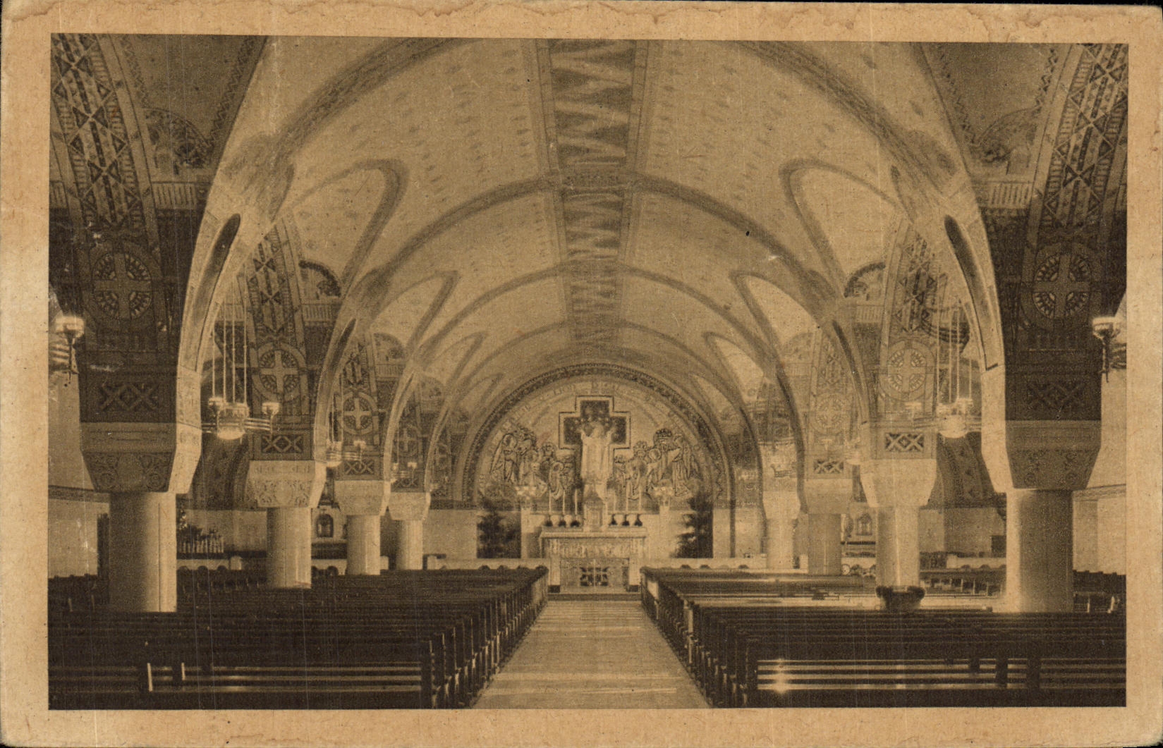 VINTAGE POSTCARD the Basilica De Lisieux the Crypt View