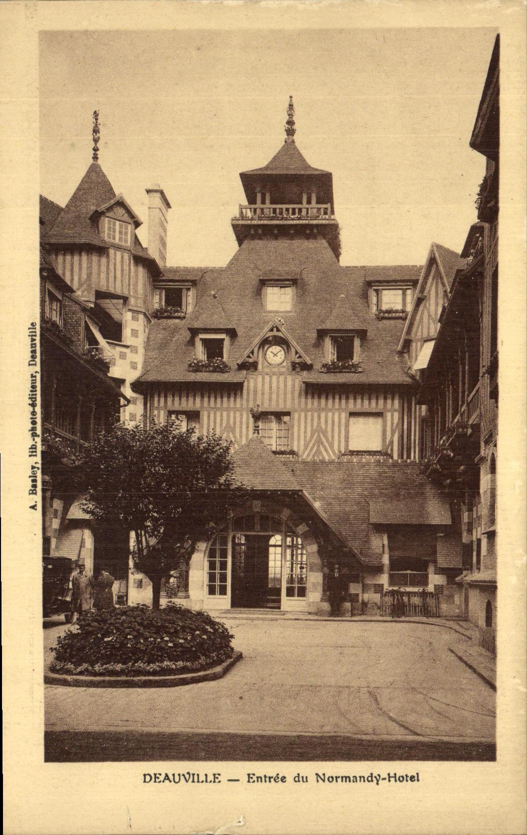 VINTAGE POSTCARD Entered Deauville of Normandy Hotel