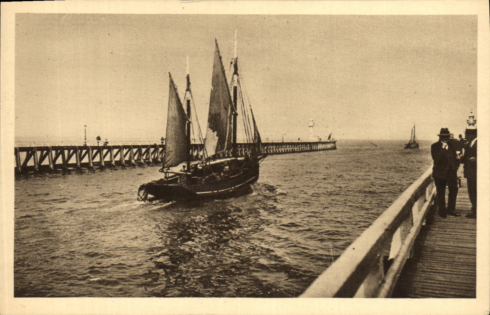 VINTAGE POSTCARD Deauville the Flowered Beach the Pier the Channel Boat