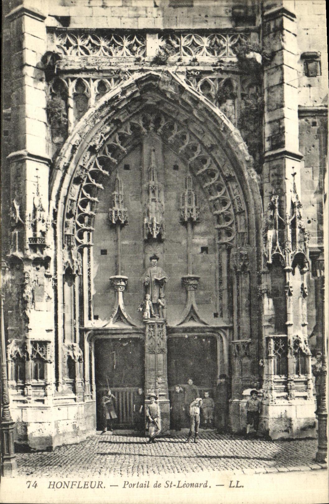 VINTAGE POSTCARD Honfleur Gate of St Leonard Children