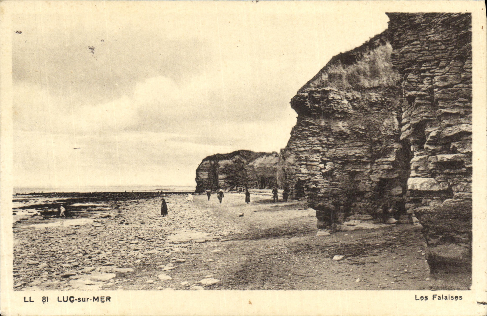 POSTAL Lucas de la VENDIMIA en los acantilados del mar