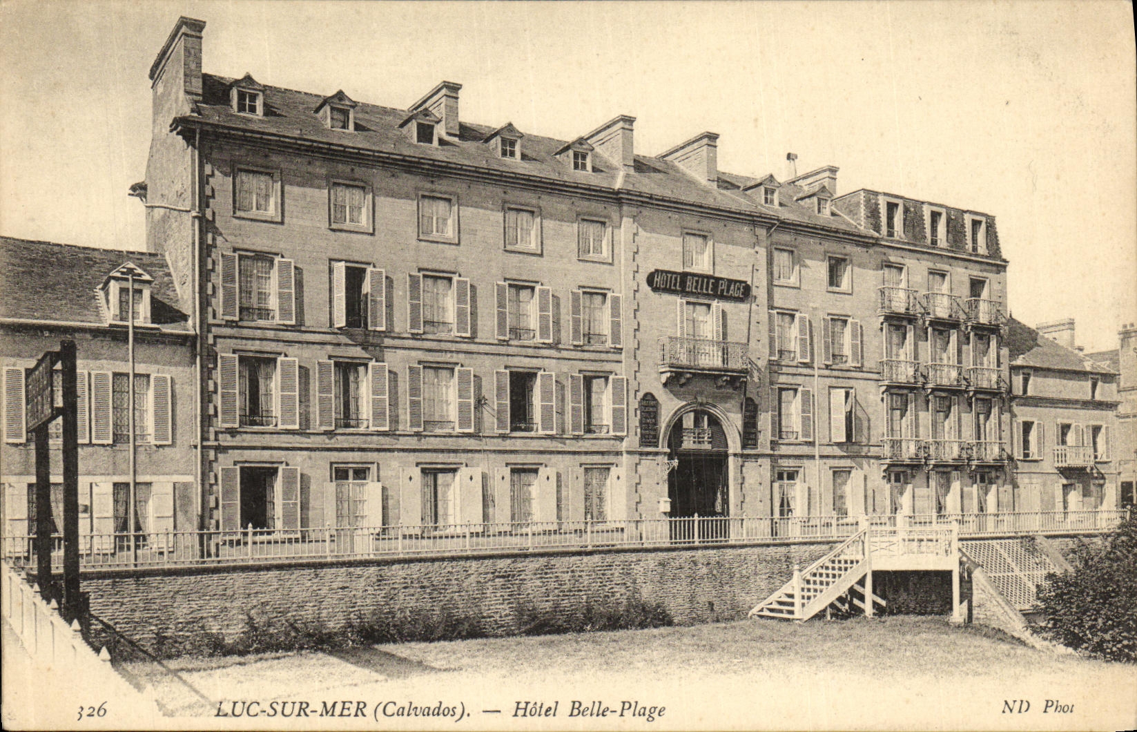 POSTAL Lucas de la VENDIMIA en la playa hermosa del hotel del mar