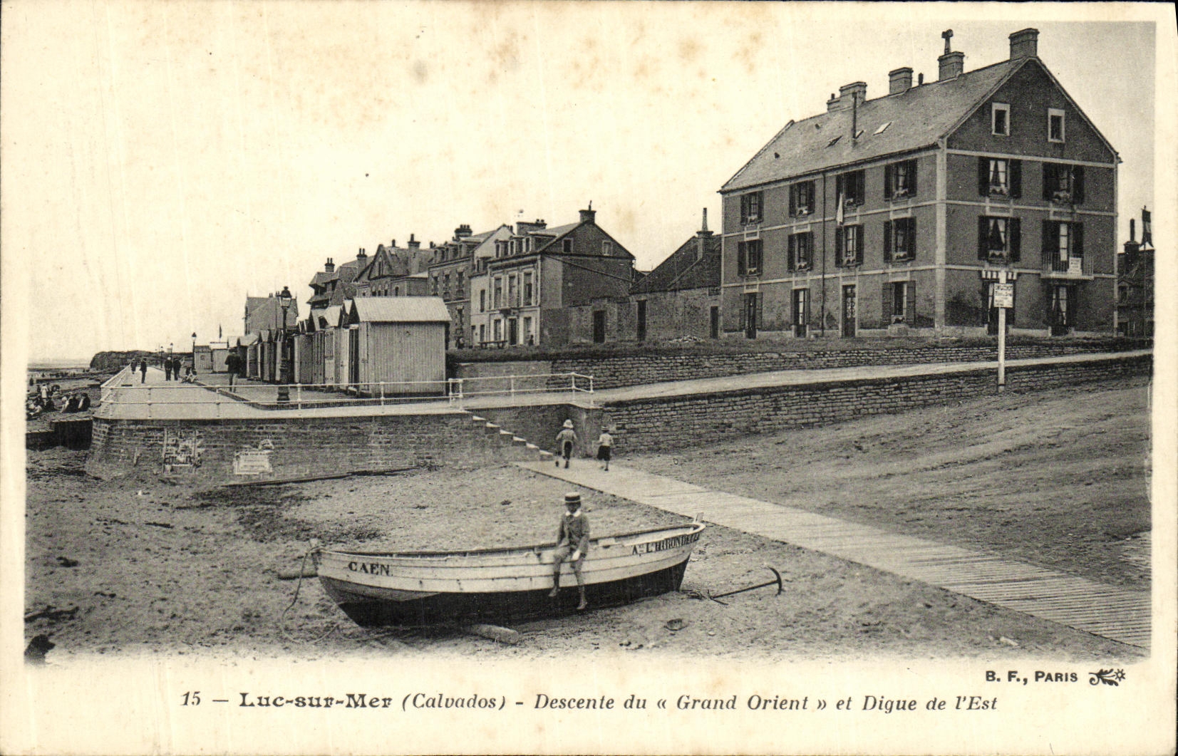 La POSTAL Lucas de la VENDIMIA en la pendiente de Mer de tiene magnifico el este y la presa de L es