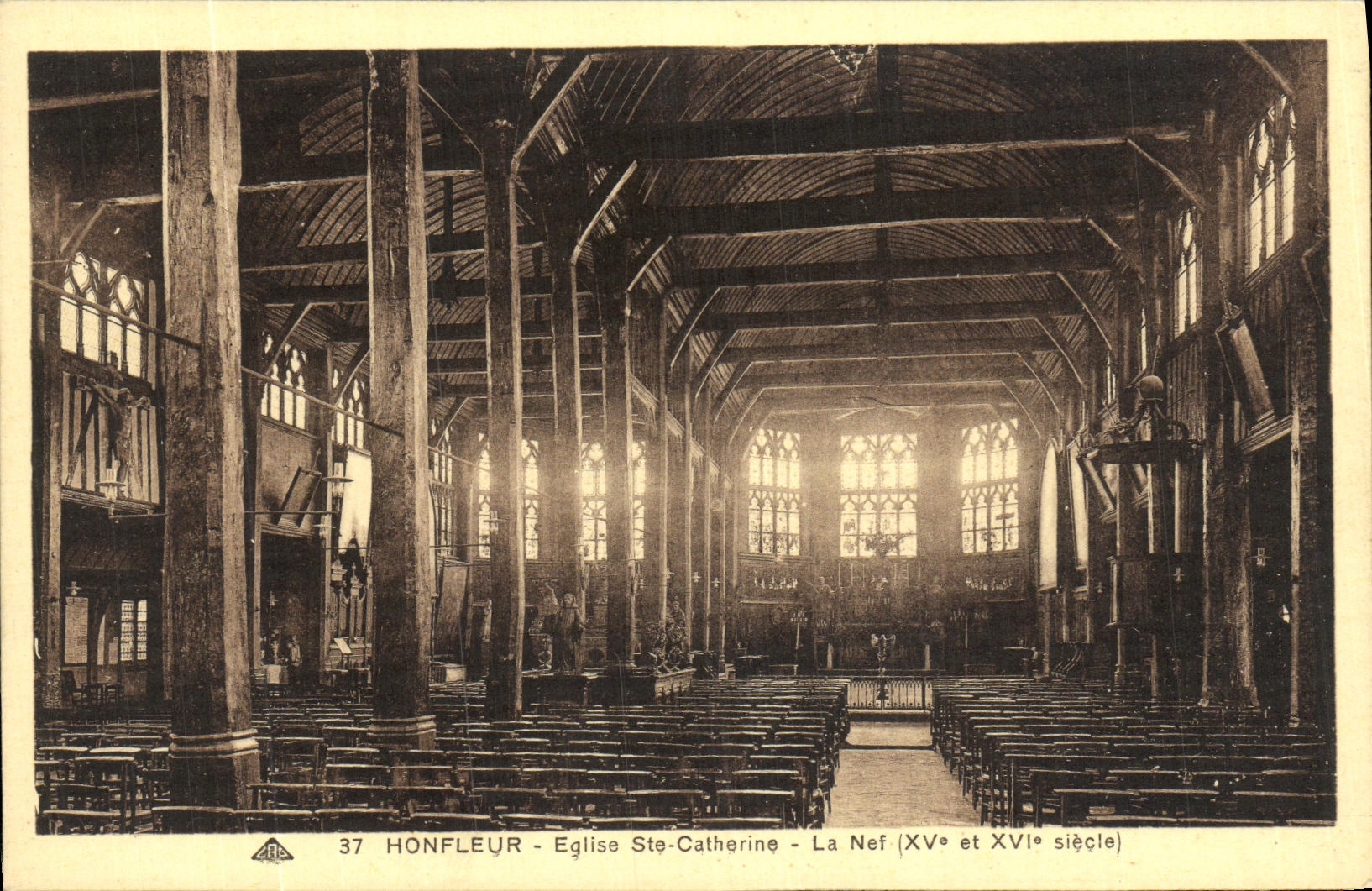 CPA Honfleur Eglise Ste Catherine La Nef 