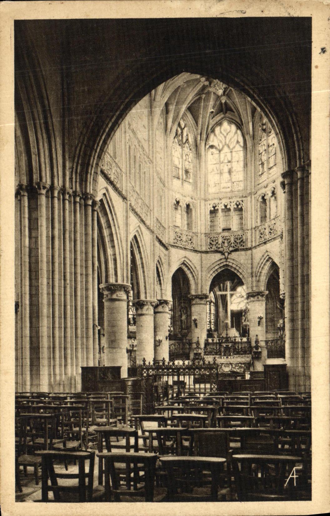 Interior del acantilado de la POSTAL de la VENDIMIA de L iglesia del estribillo de la trinidad
