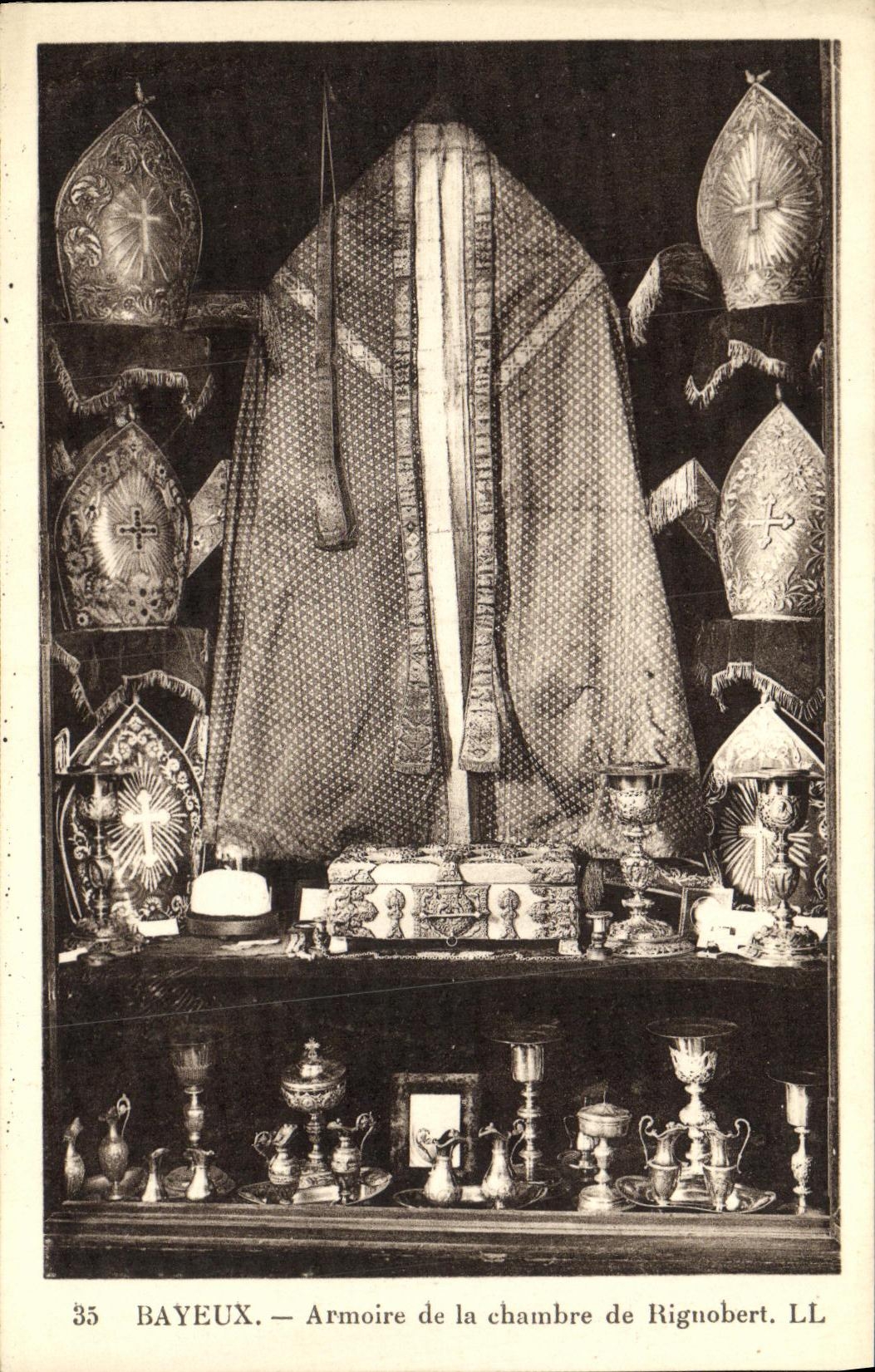 Armario de Bayeux de la POSTAL de la VENDIMIA del cuarto de Rignobert