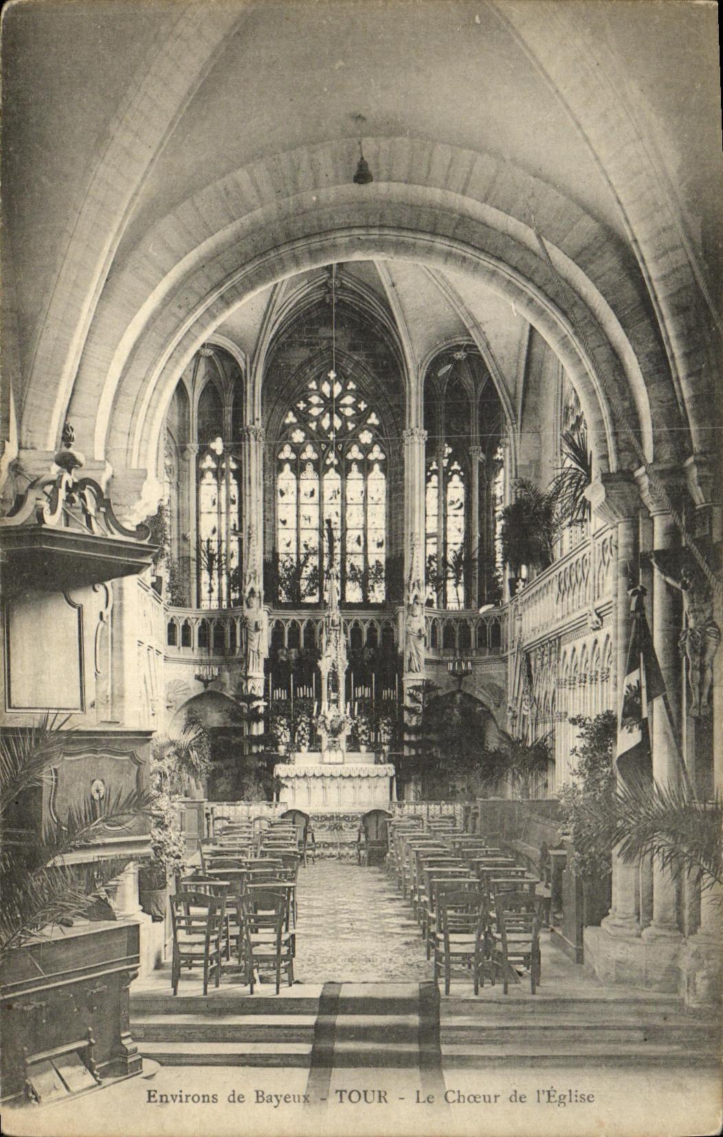 Alrededores de la POSTAL de la VENDIMIA del estribillo de la torre de Bayeux de L iglesia