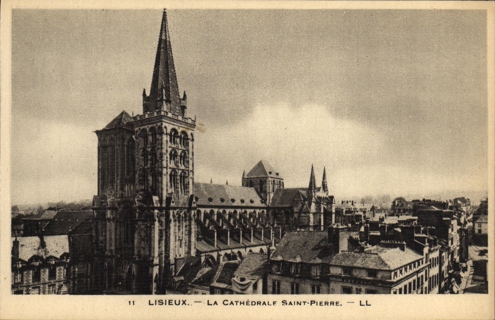 POSTAL Lisieux de la VENDIMIA el Saint Pierre de la catedral