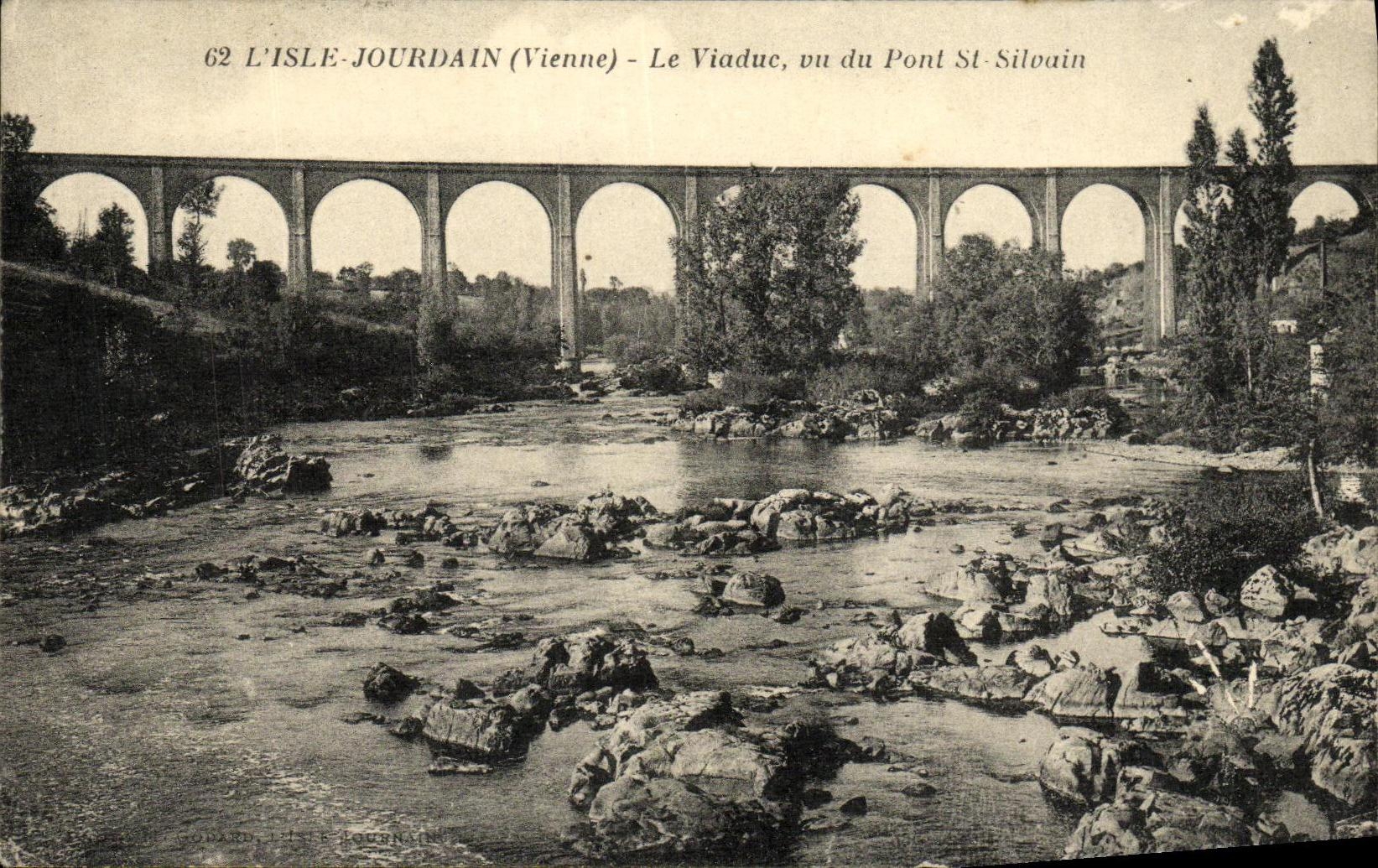 CPA Disle Jourdain Le Viaduc vu du Pont St Silvain