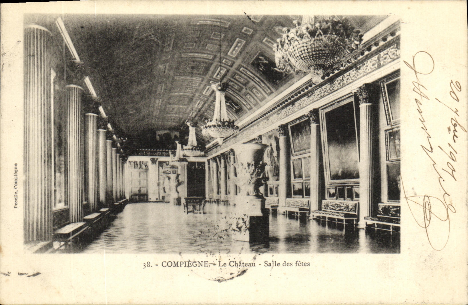 POSTAL Compiegne de la VENDIMIA el pasillo de la aldea del castillo