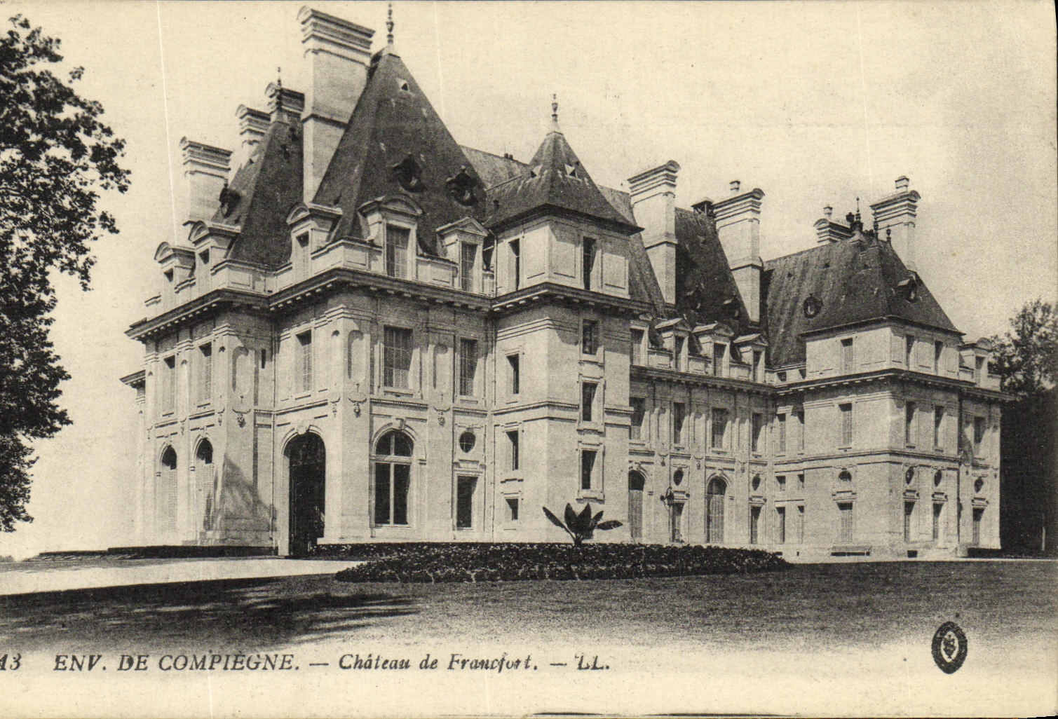 VINTAGE POSTCARD Surroundings of Compiegne Chataeau of Frankfurt
