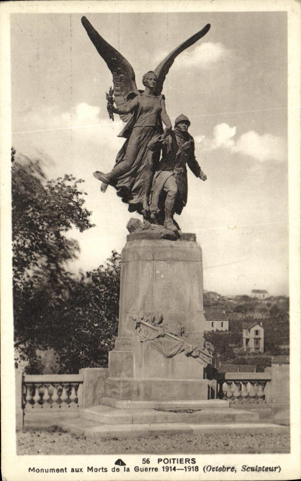 VINTAGE POSTCARD Poitiers Monument with War 1914 1918 Militaira
