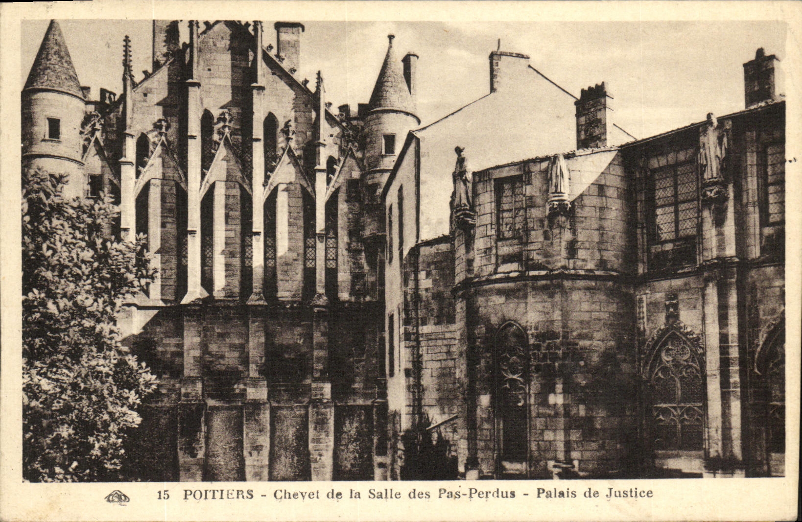 VINTAGE POSTCARD Poitiers Bedside of the Room of the Lost Steps Law courts