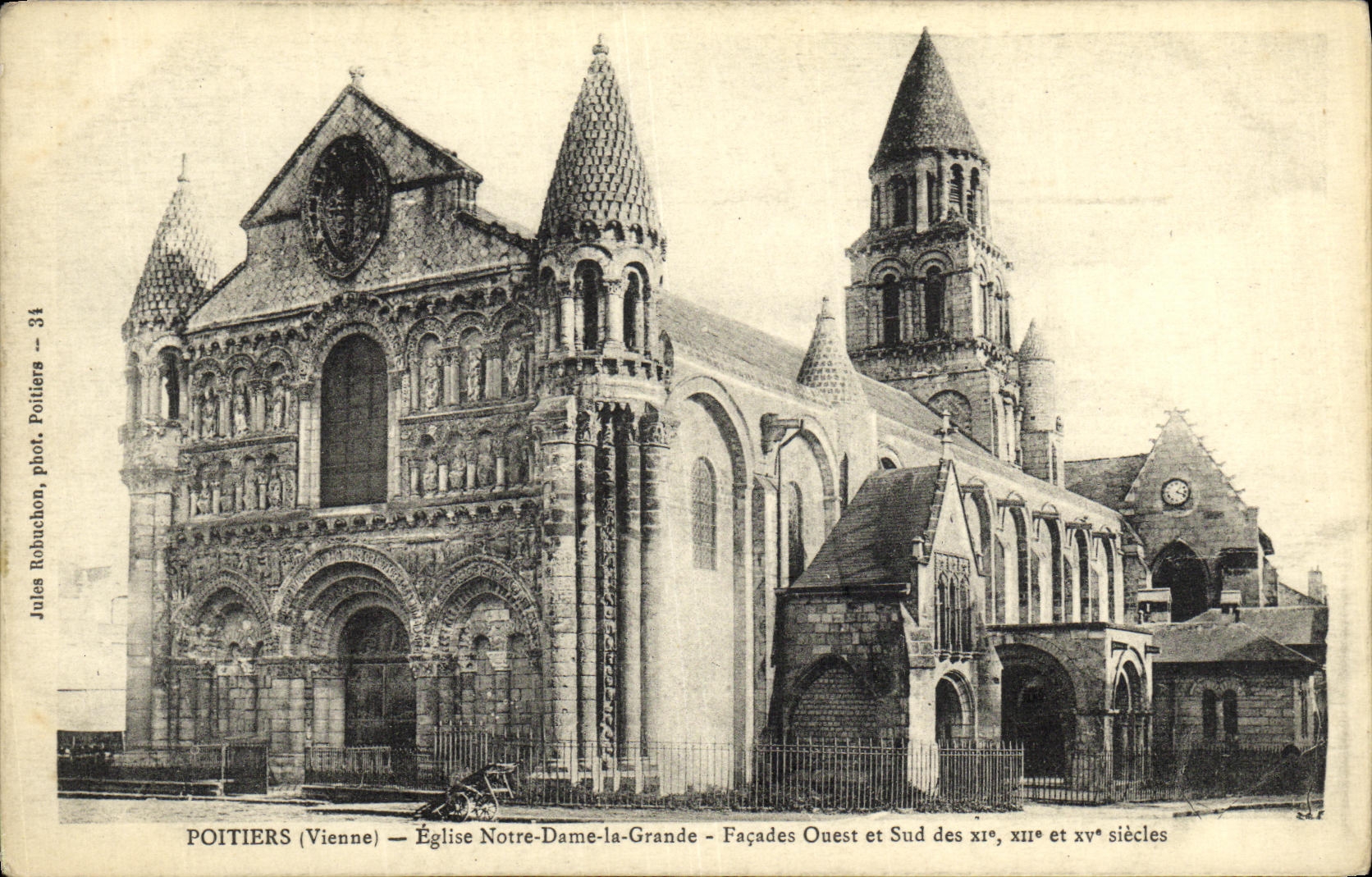 VINTAGE POSTCARD Poitiers Church Notre Dame la grande western and southern Frontages