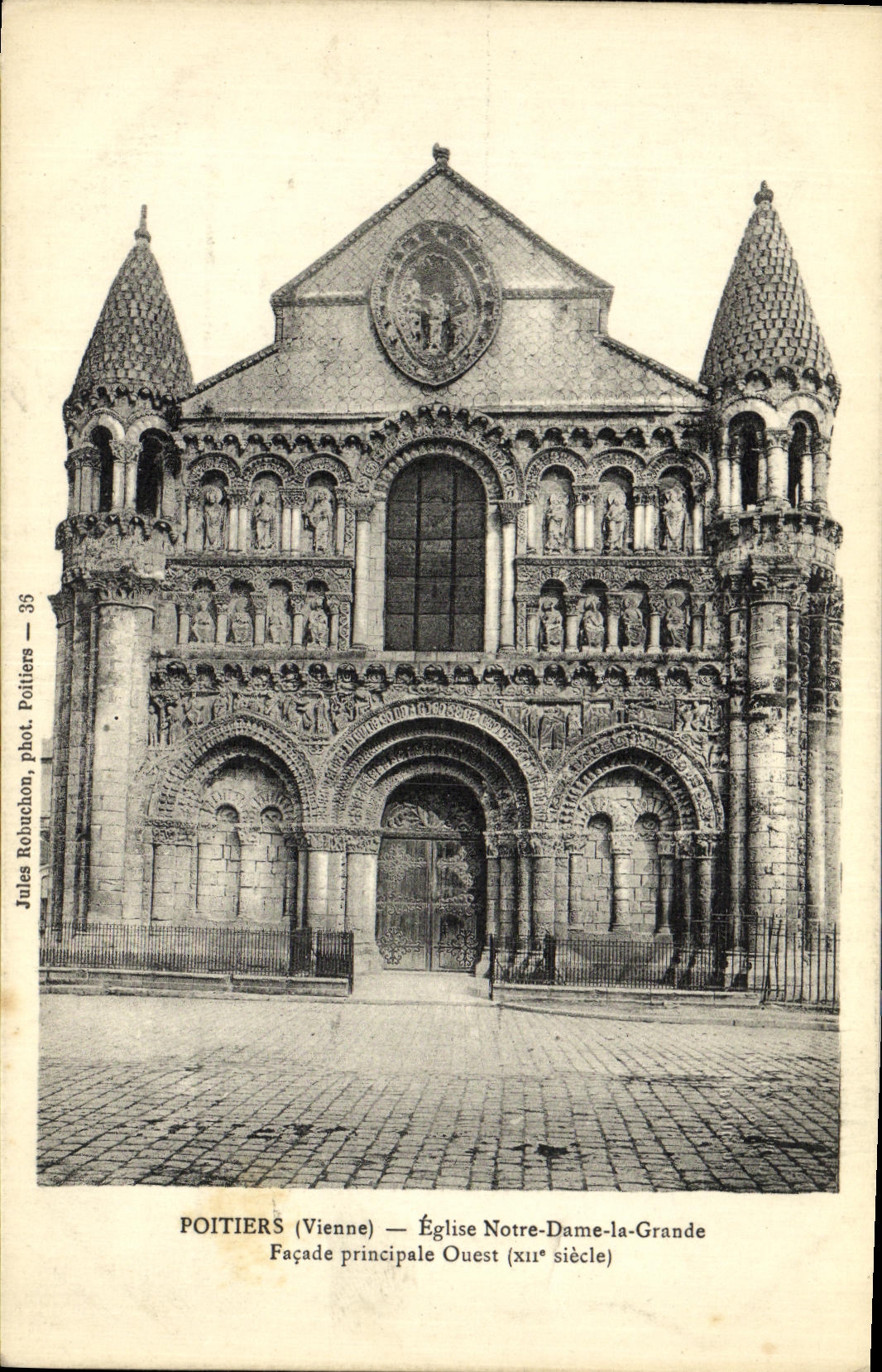 VINTAGE POSTCARD Poitiers Church Notre Dame la grande Western Principal Frontage