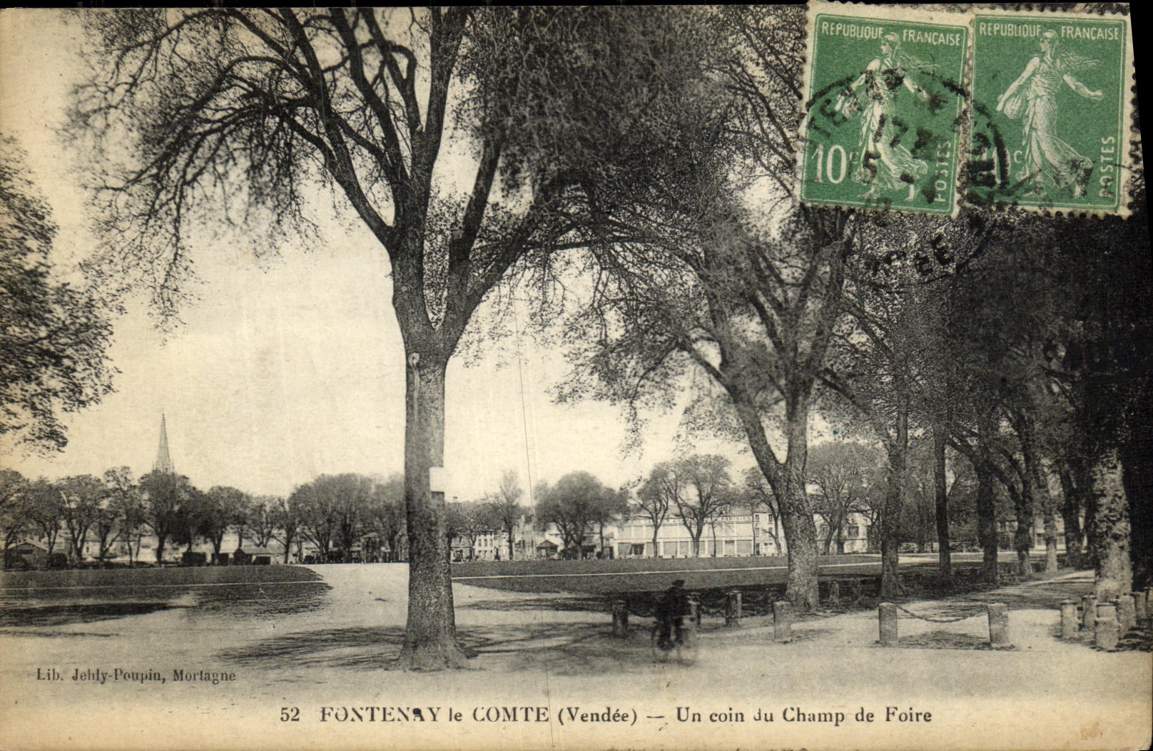 POSTAL Fontenay de la VENDIMIA la cuenta un parque de atracciones de la esquina