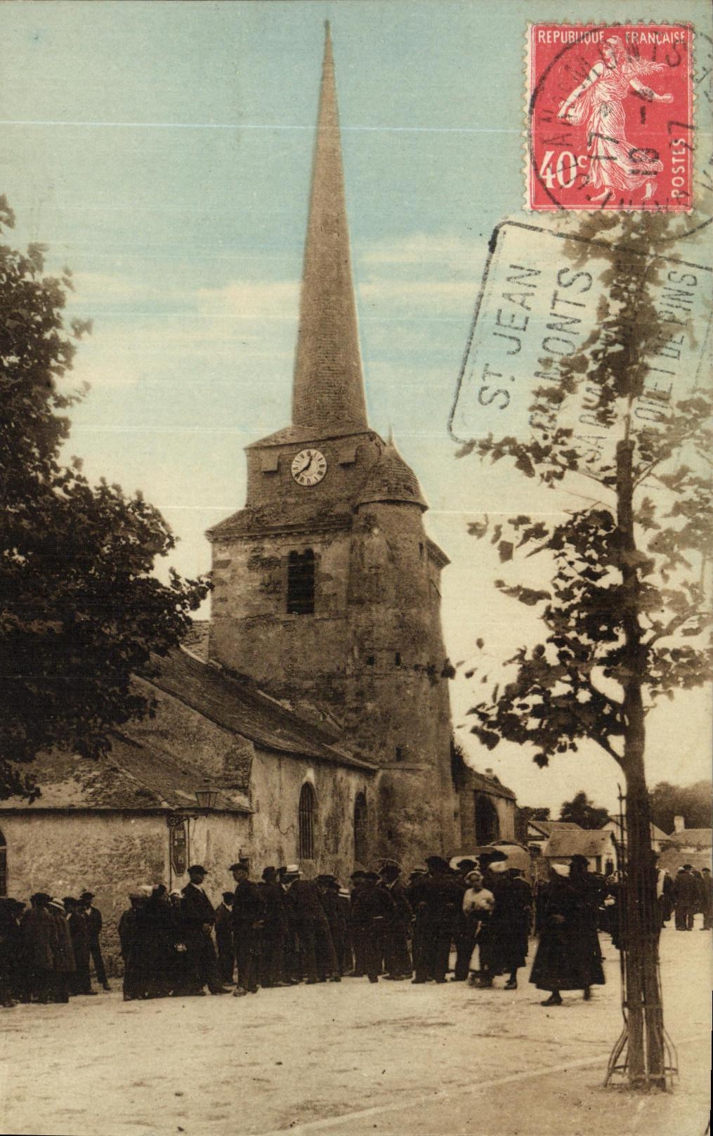 CPA St Jean de Monts Eglise Folklore Coiffes
