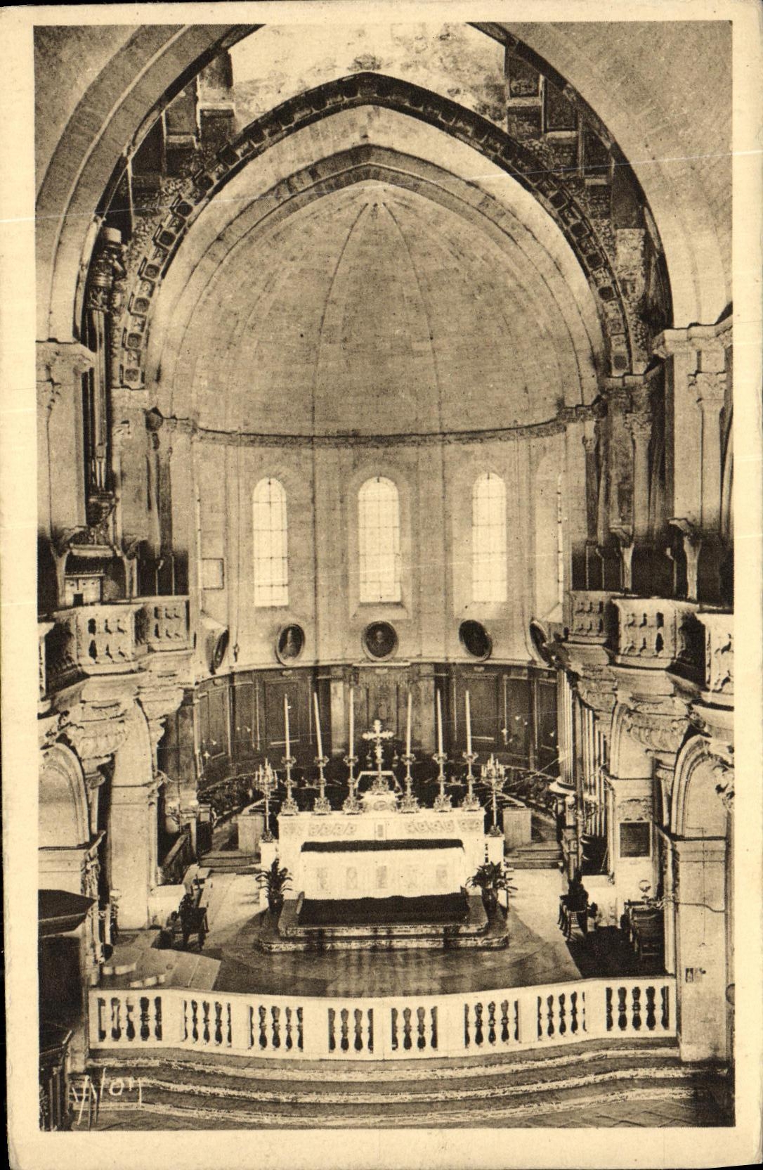 POSTAL Avignon de la VENDIMIA el gran cubo de la catedral