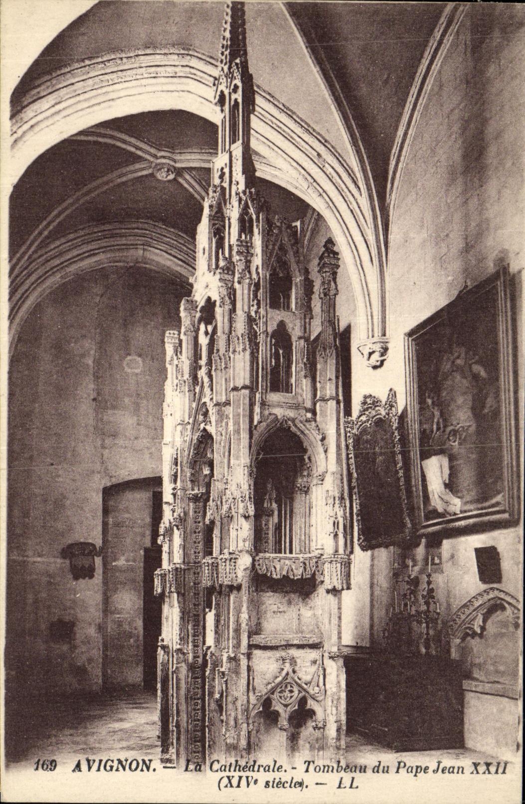 POSTAL Avignon de la VENDIMIA la tumba de la catedral del papa Jean XXII