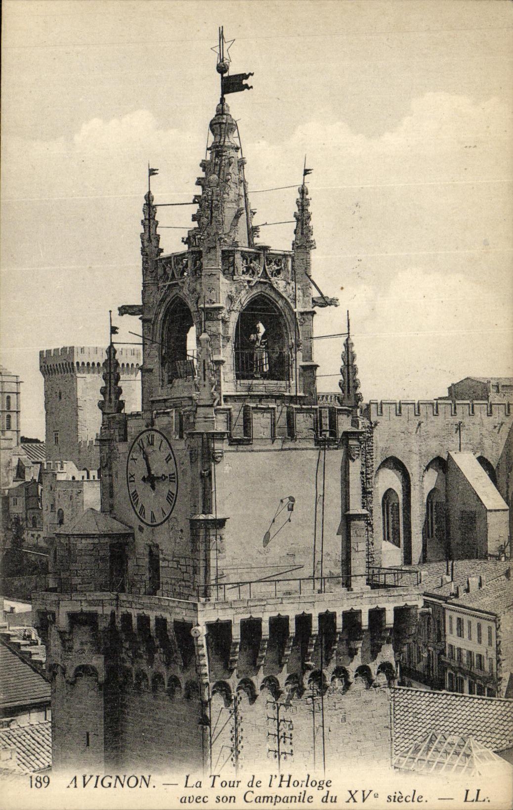 POSTAL Avignon de la VENDIMIA la torre de L reloj con su Campana torre del decimo quinta