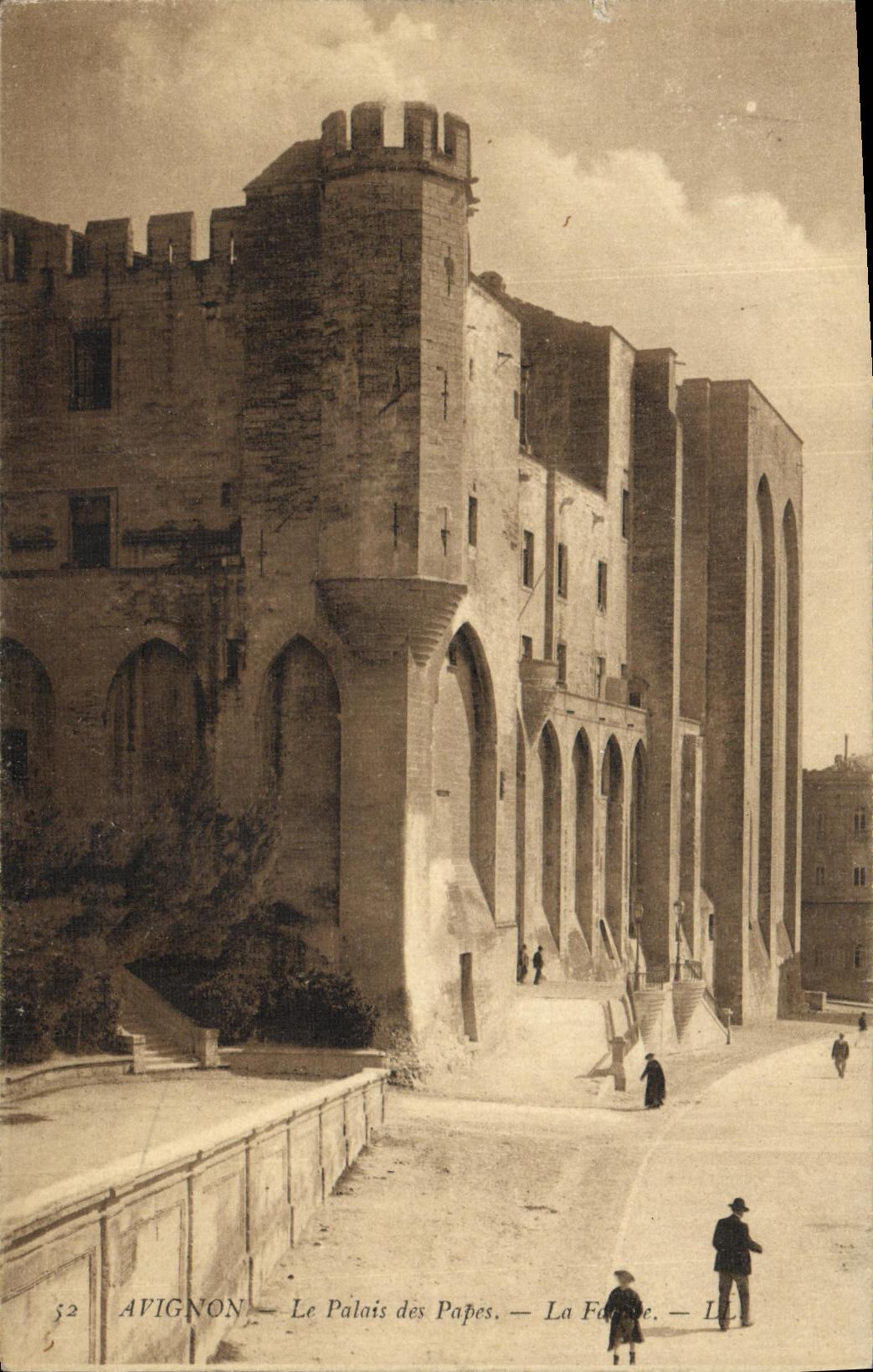 POSTAL Avignon de la VENDIMIA el paladar de los papas