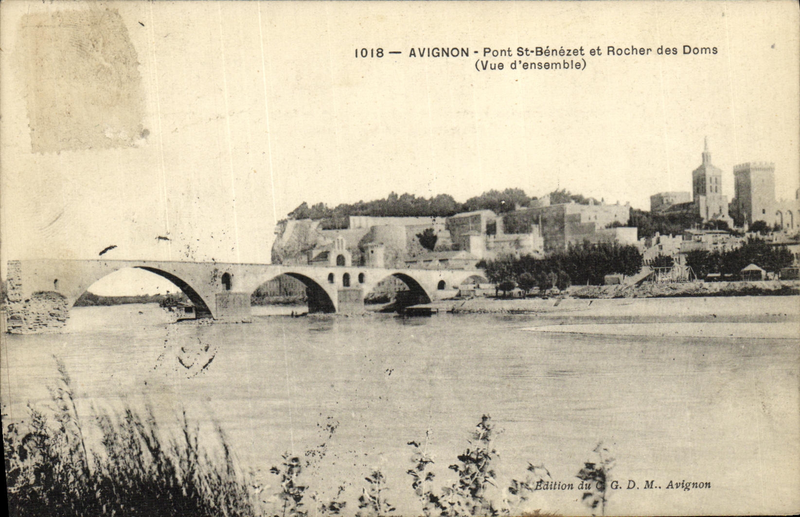 St Benezet y Rocher del puente de Avignon de la POSTAL de la VENDIMIA de Doms