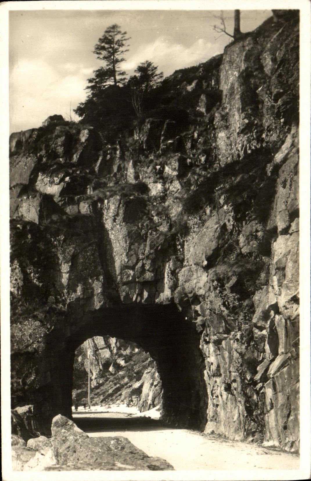 VINTAGE POSTCARD Schlucht