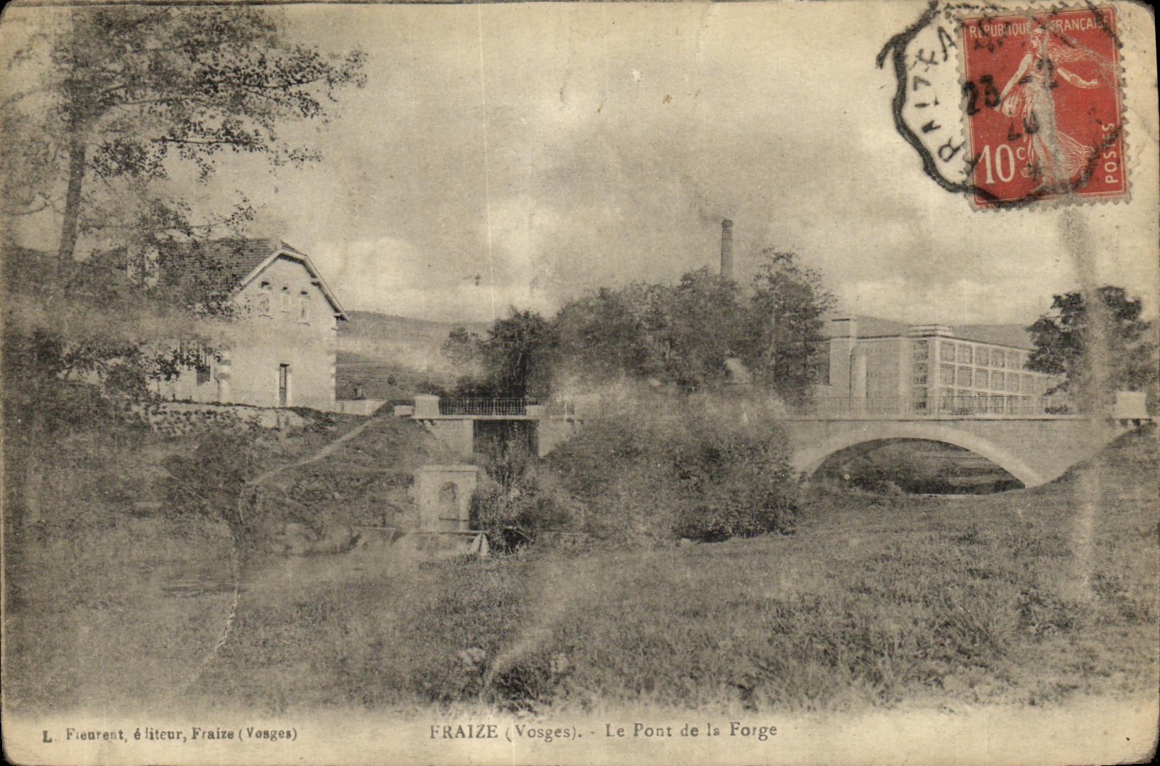 VINTAGE POSTCARD Fraize the Forge travelling Crane