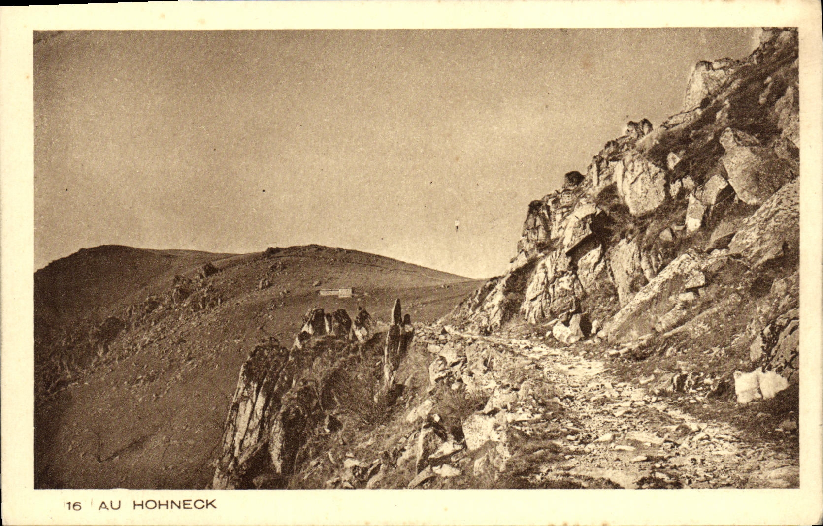 VINTAGE POSTCARD In Hohneck