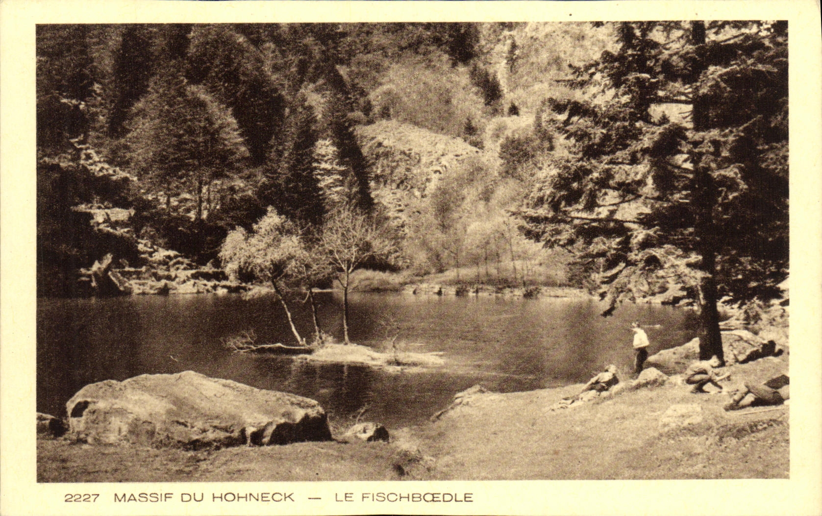 VINTAGE POSTCARD Massive Of Hohneck Fischboedle