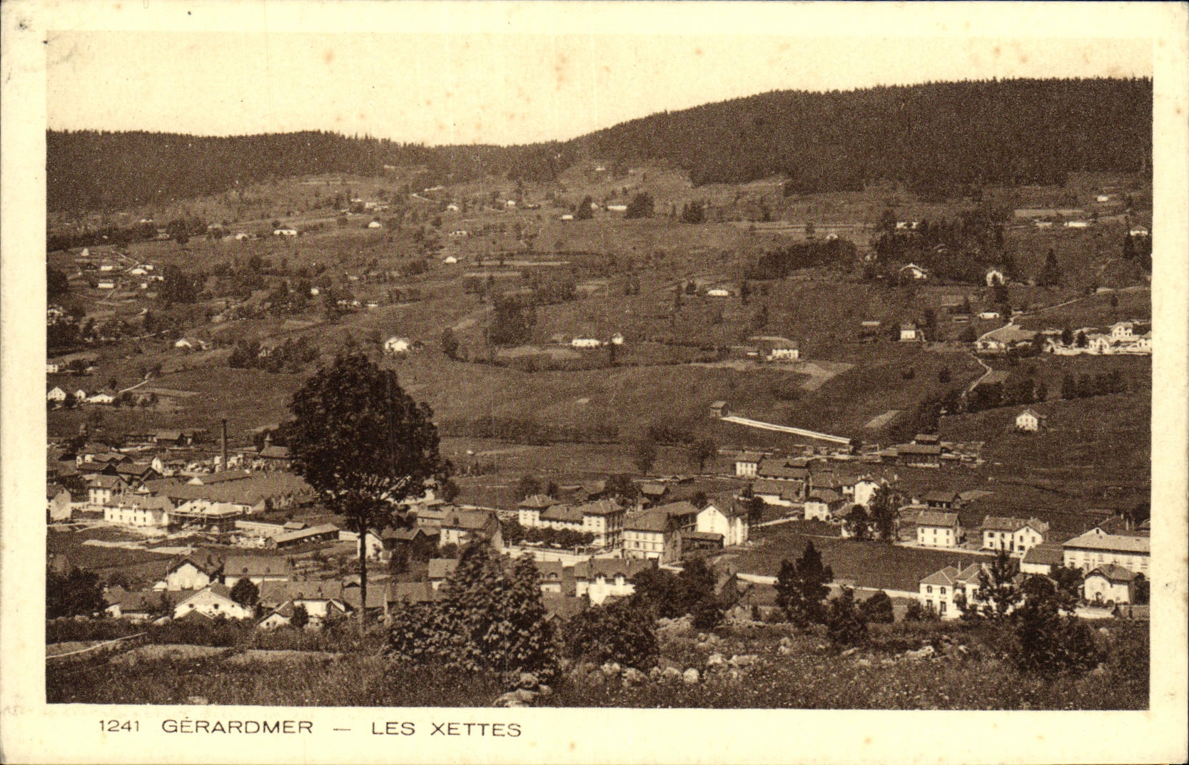 VINTAGE POSTCARD Gerardmer Xettes