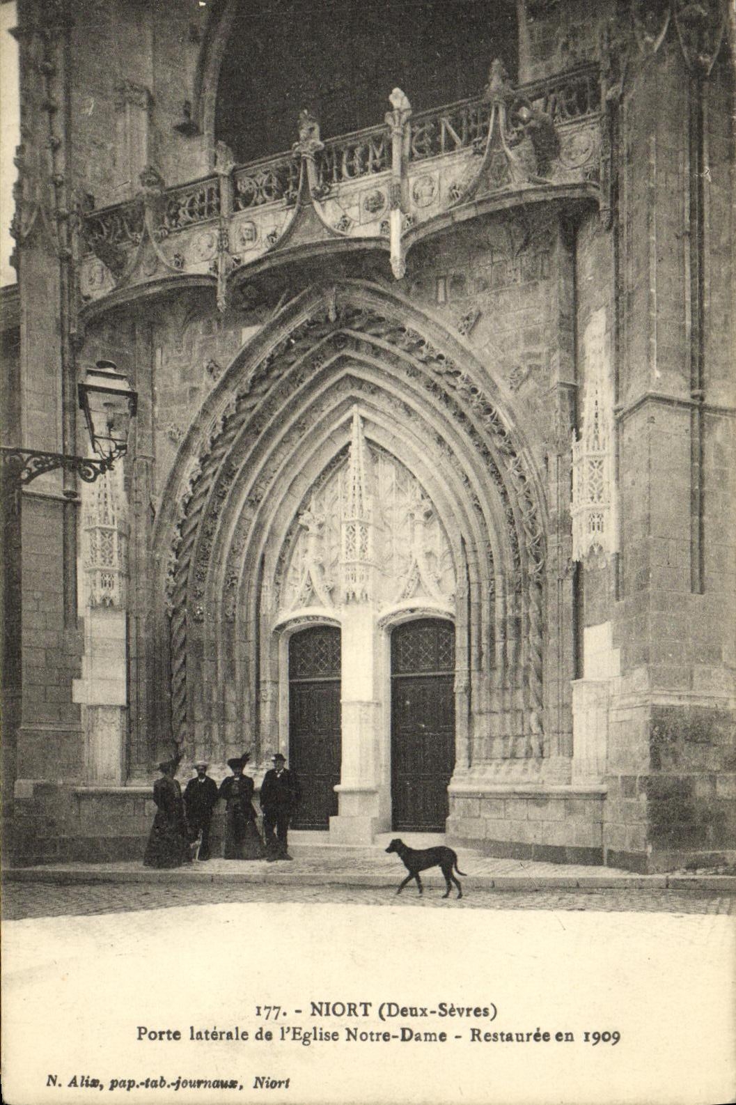 VINTAGE POSTCARD Niort Carries Side Of L Church Notre Dame Restauree in 1909