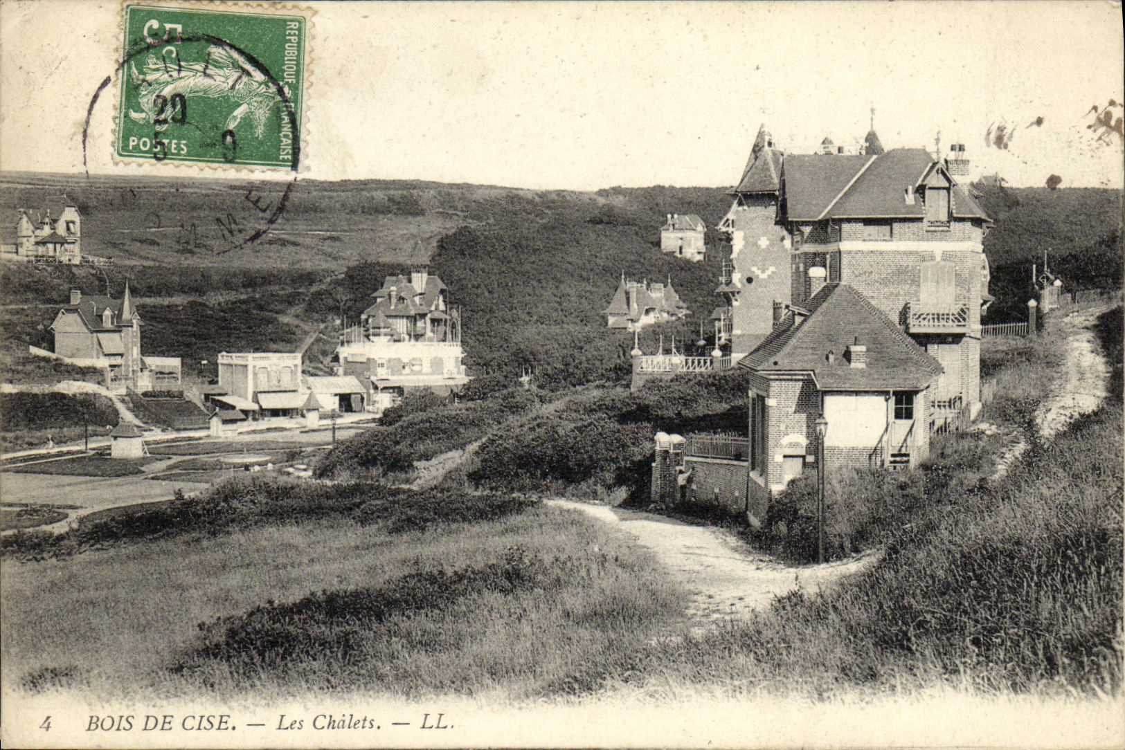 VINTAGE POSTCARD Wood De Cise Country cottages