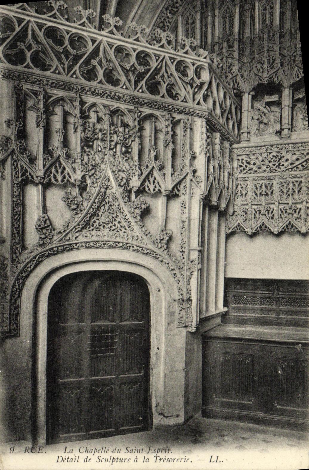 VINTAGE POSTCARD Street La Chapelle Of the Saint Detail Spirit of sculpture to the treasury