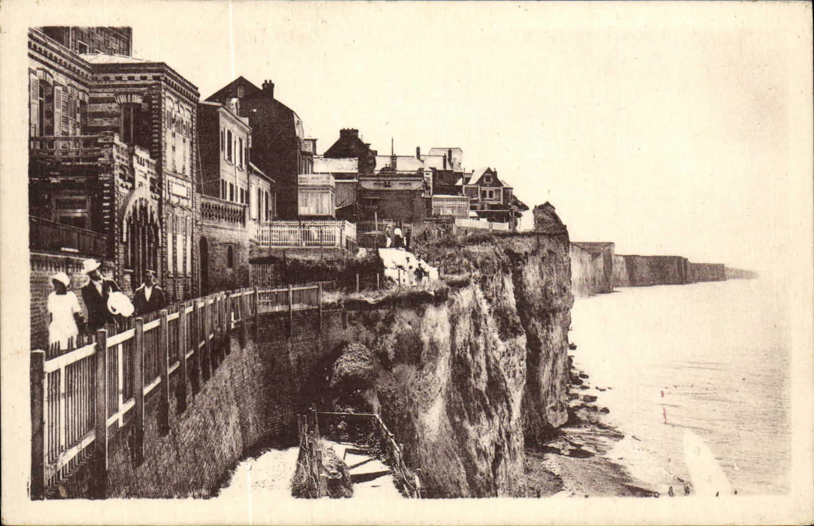 CPA Onival Les Falaises Et Le Chemin 