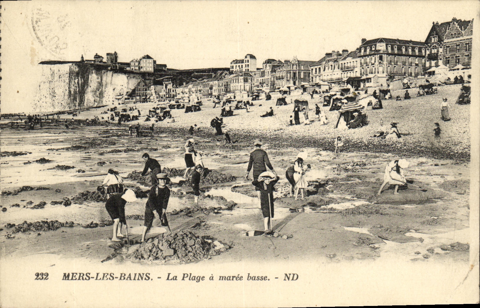 VINTAGE POSTCARD Mers les Bains the Beach has Low tide