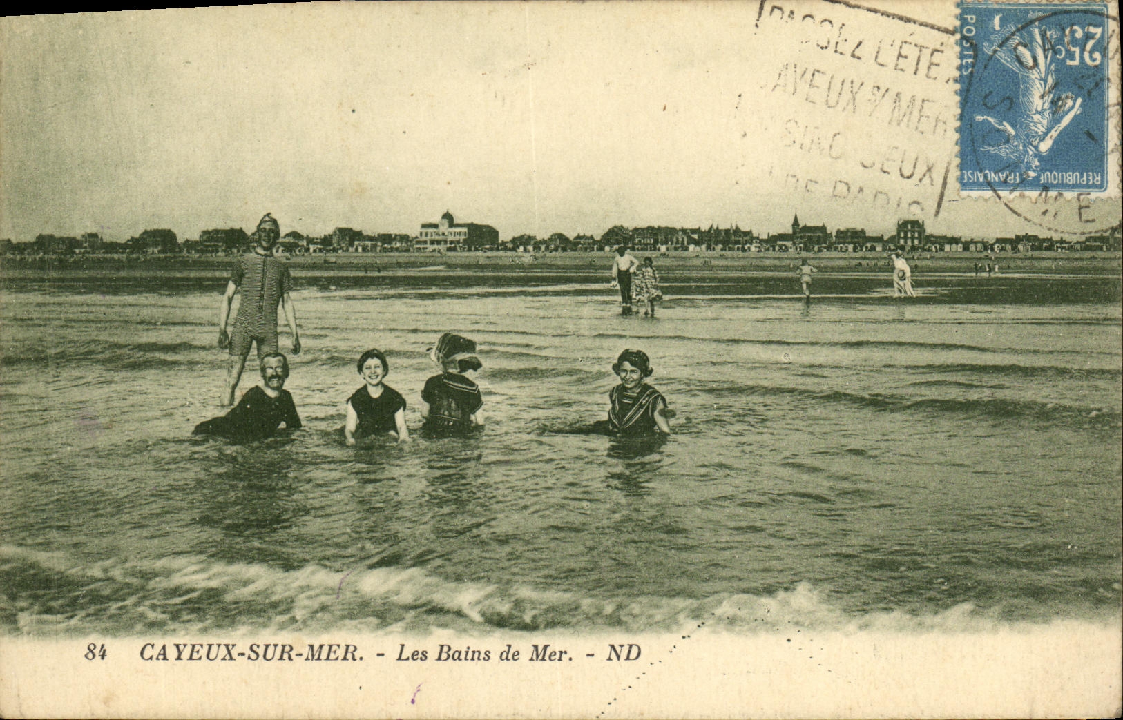 VINTAGE POSTCARD Cayeux On Sea Les Bains Of Sea