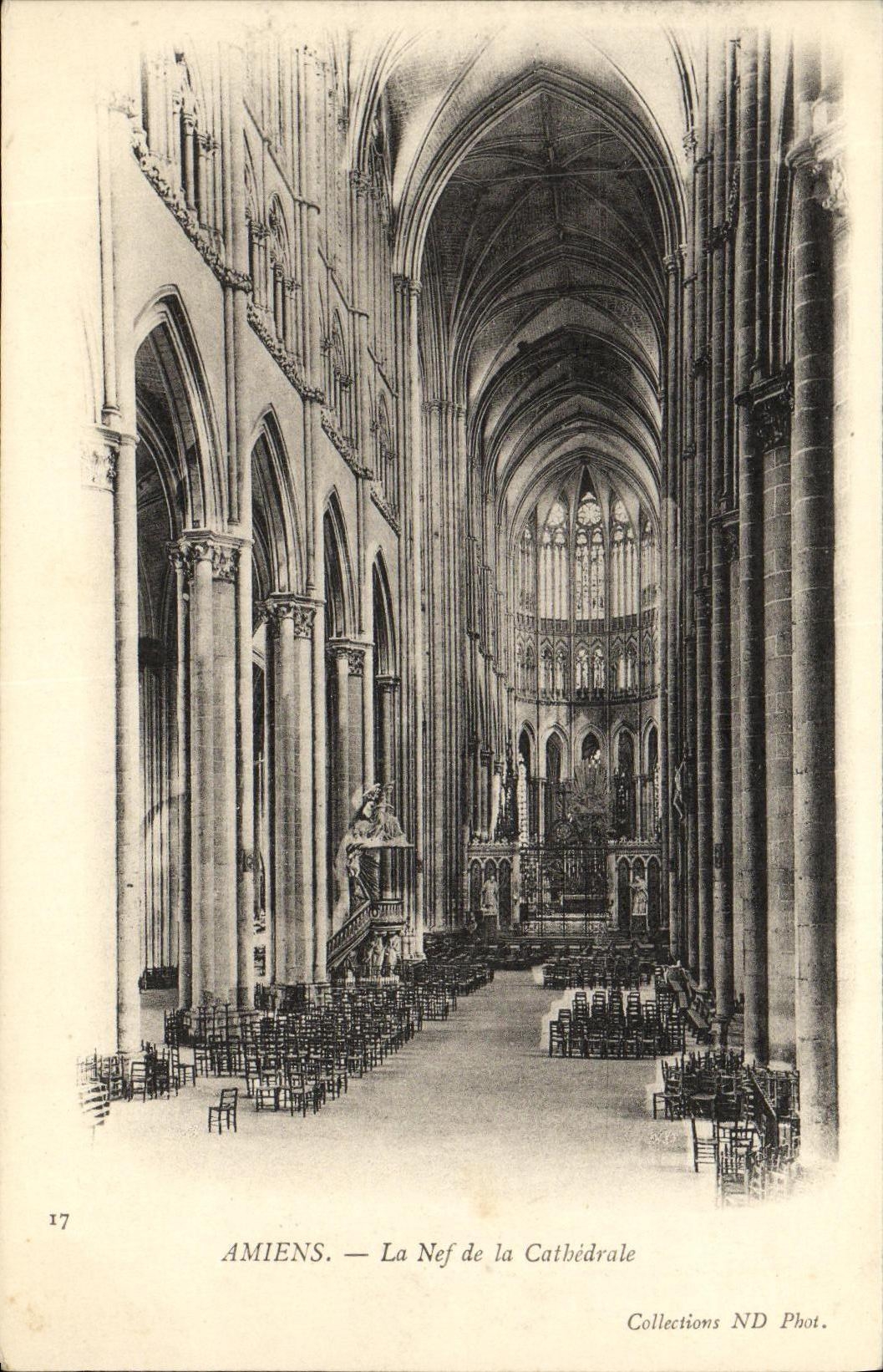 VINTAGE POSTCARD Amiens the Nave Of the Cathedral