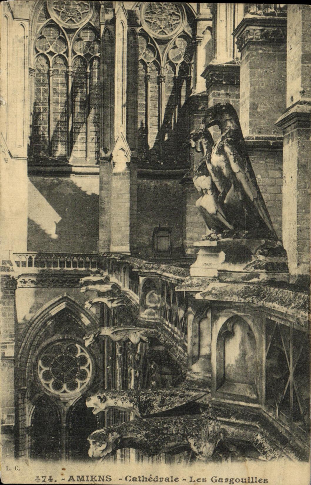 VINTAGE POSTCARD Amiens Cathedral Waste gas mains