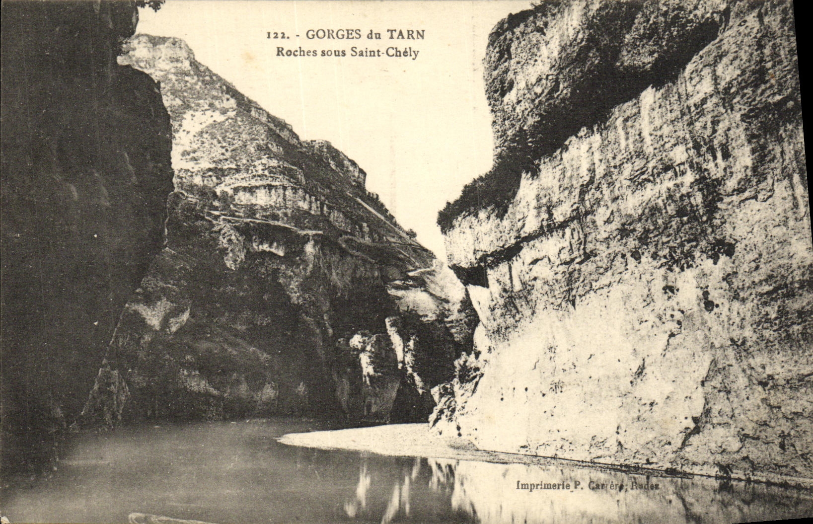 VINTAGE POSTCARD Gorges of the Tarn Rocks under Chely Saint