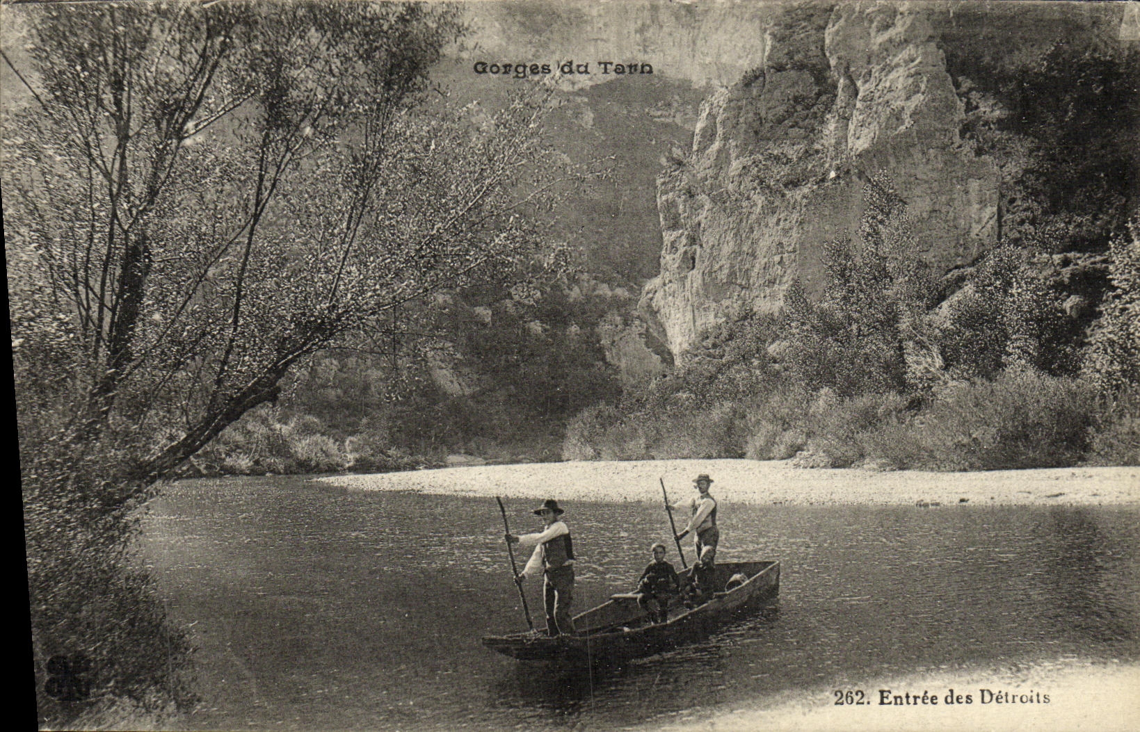 VINTAGE POSTCARD Gorges of the Tarn Entered of the Straits Boat