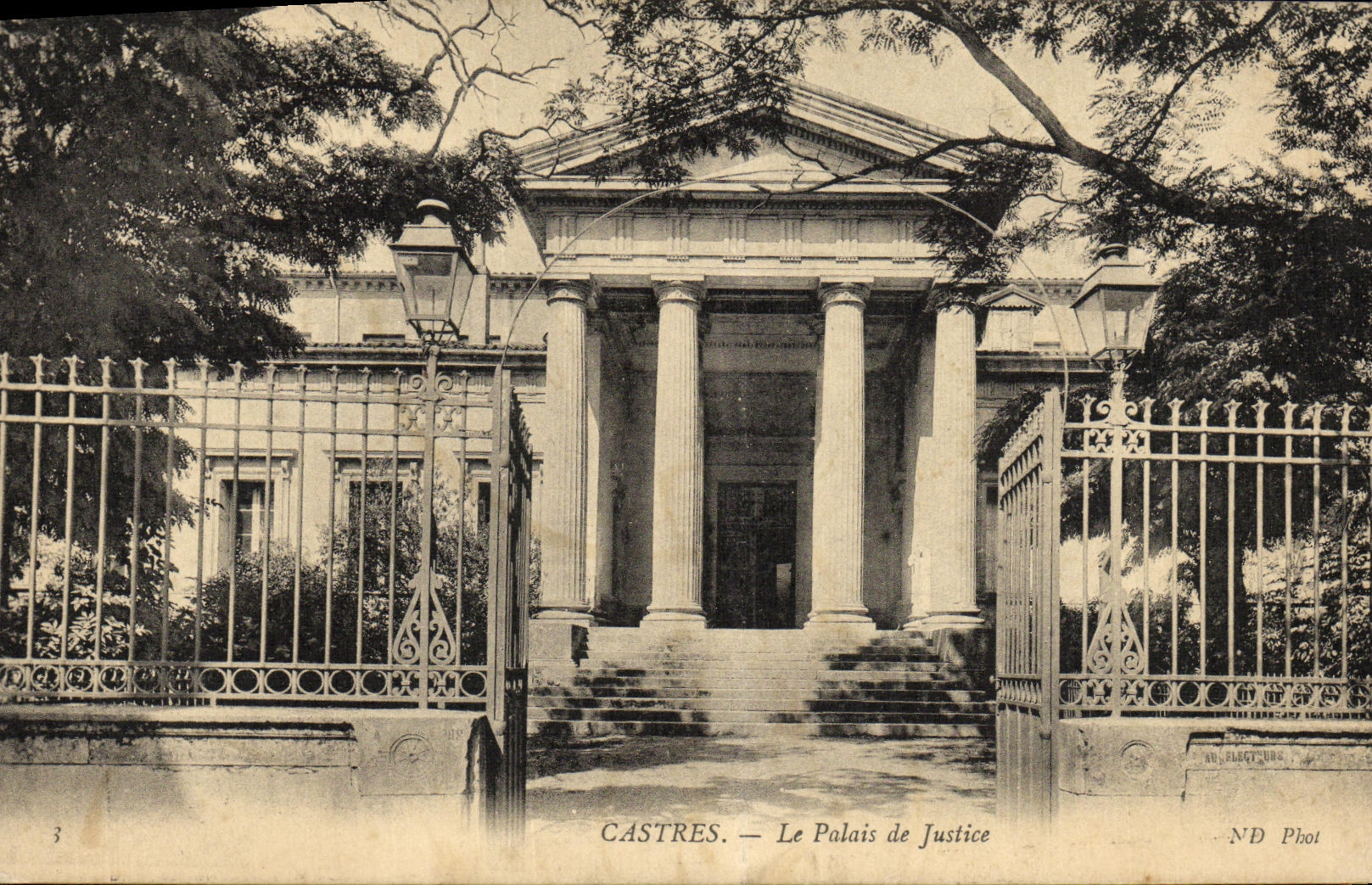 VINTAGE POSTCARD Castres Law courts