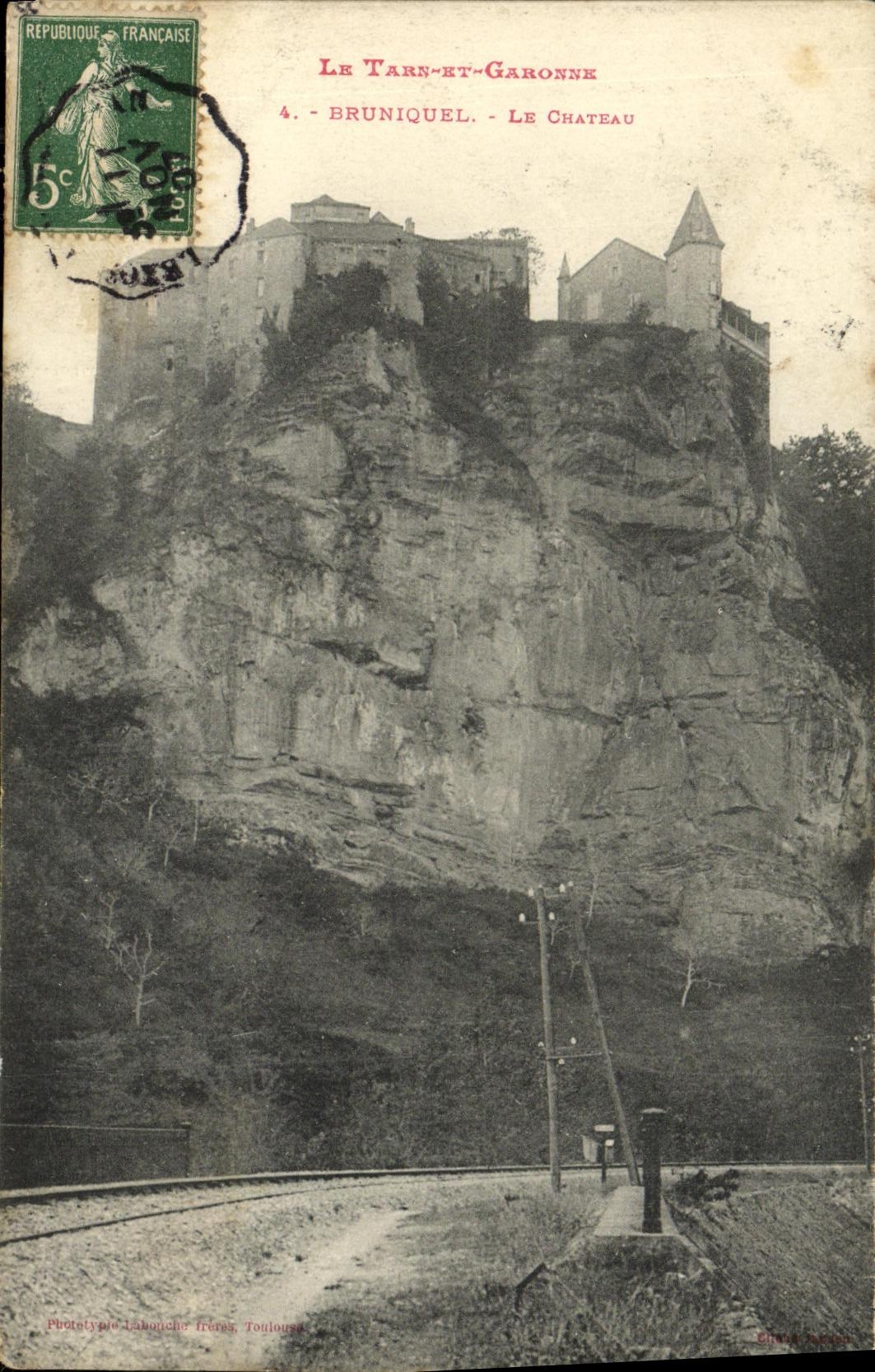 VINTAGE POSTCARD Tarn and the Garonne Bruniquel the Castle