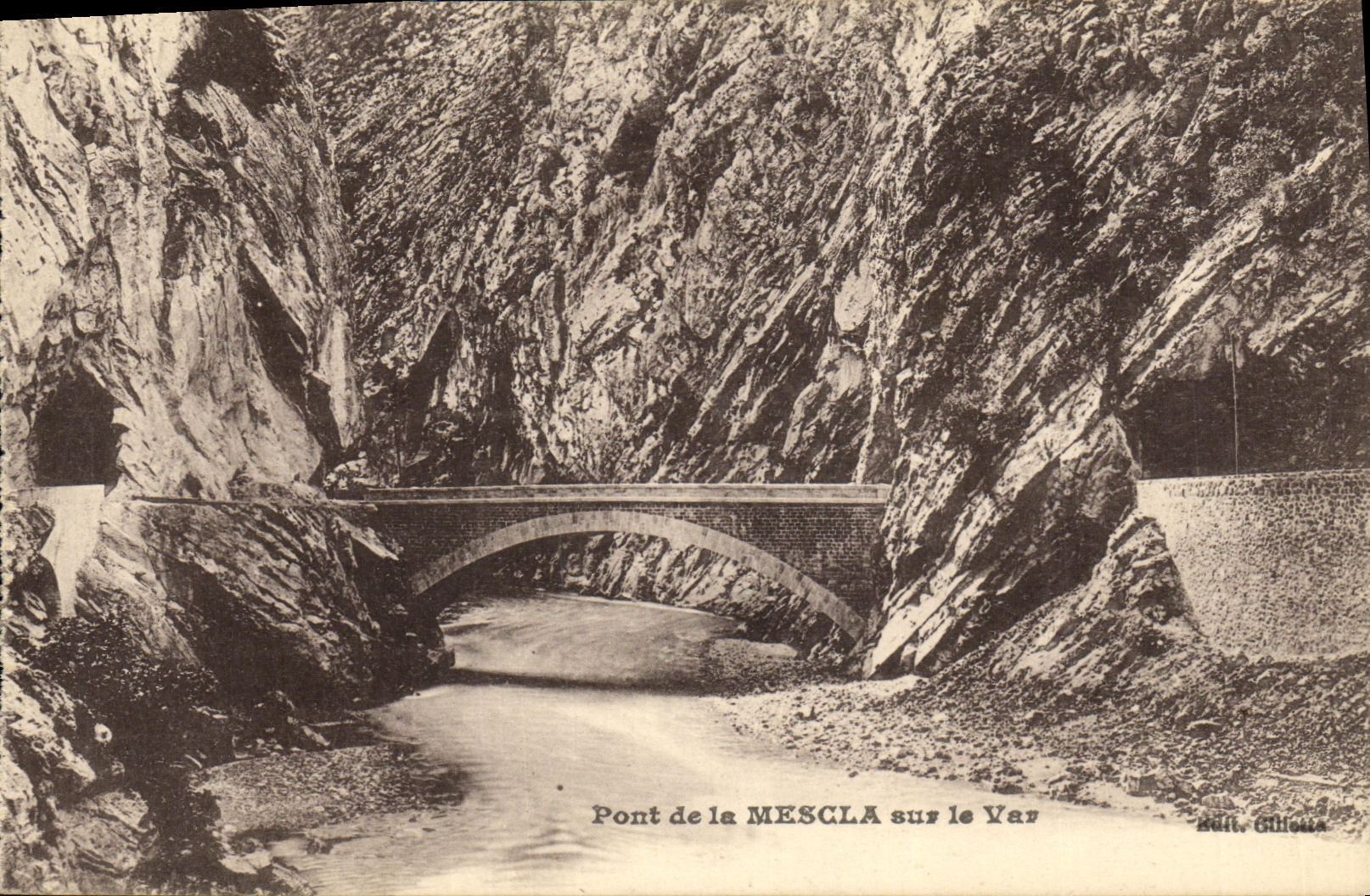 Puente de la POSTAL de la VENDIMIA de Mescla en el VAr
