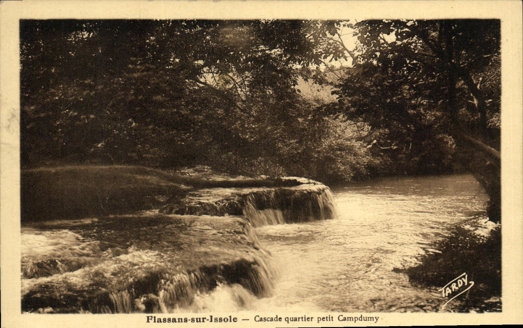 CPA Flassans sur Issole Cascade Quartier Petit Campdumy